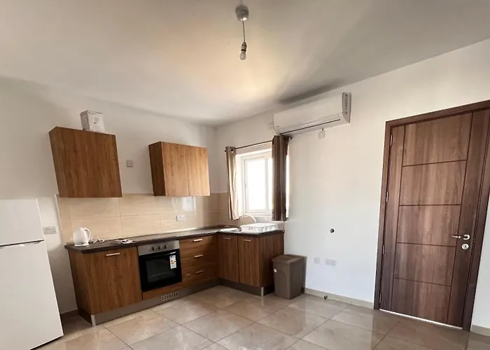 R3 Rn Retreat * St Paul's Bay